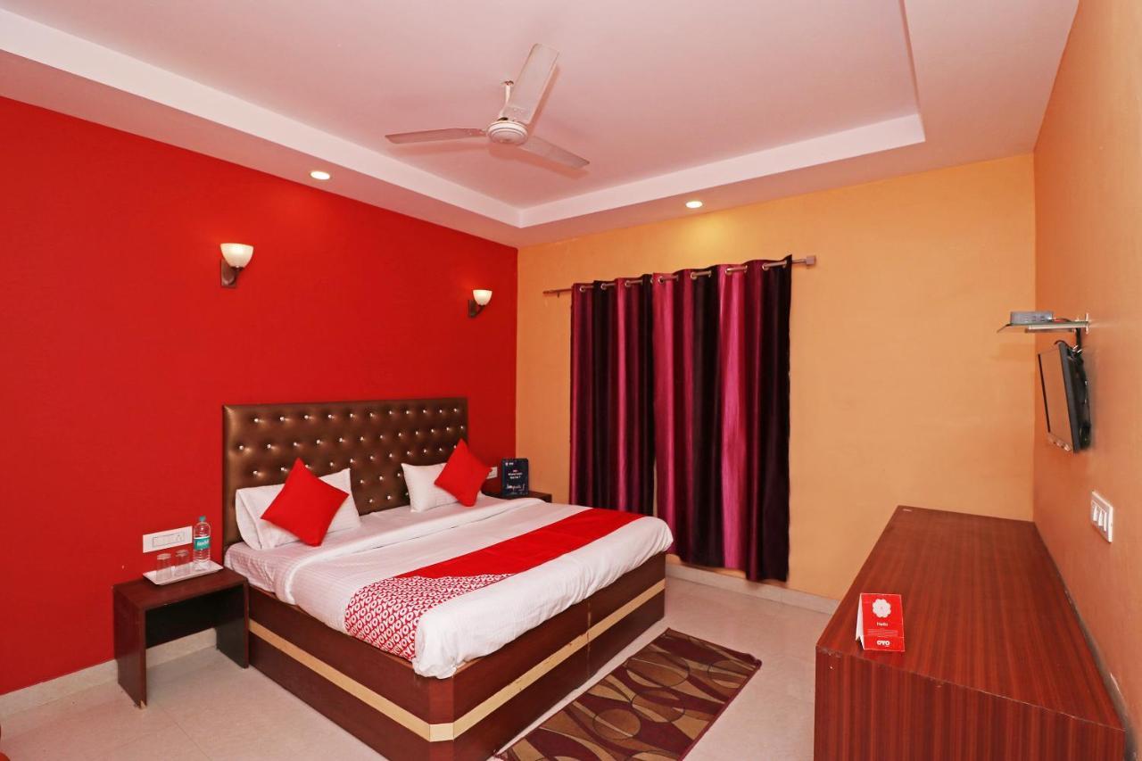Oyo 14179 Panchvati Hotel Dehradun Exterior foto